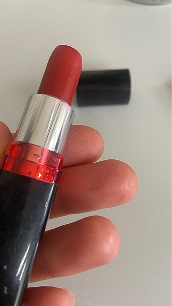 Maybelline Ruj az kullandım