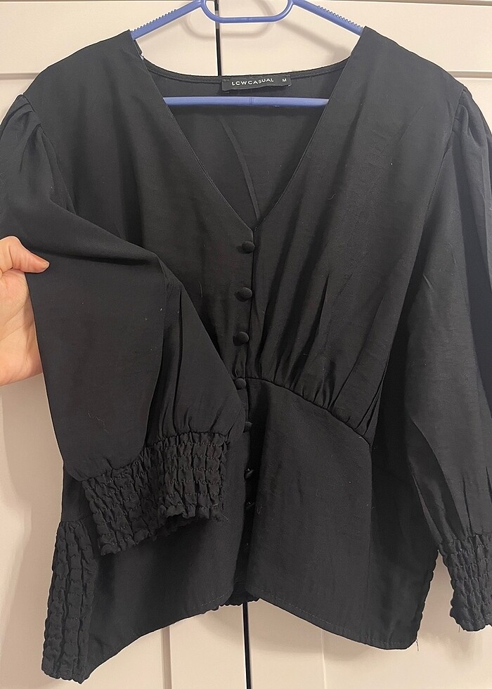 Siyah V yaka Bluz - Görsel 2