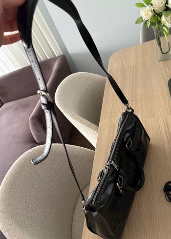 Mango Siyah Deri Fermuarlı Kadın Çantası - Görsel 3