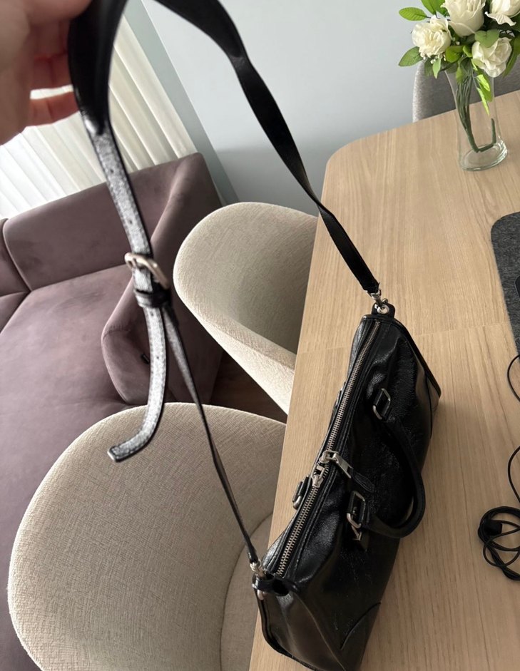 Mango Siyah Deri Fermuarlı Kadın Çantası - Görsel 3