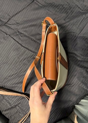 Bej Deri Kemer Detaylı Kadın Çanta - Görsel 4