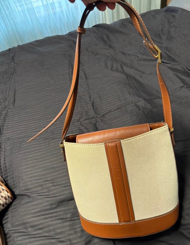 Bej Deri Kemer Detaylı Kadın Çanta - Görsel 3