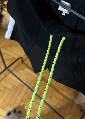 Siyah Bağcıklı Mini Şort - Görsel 4