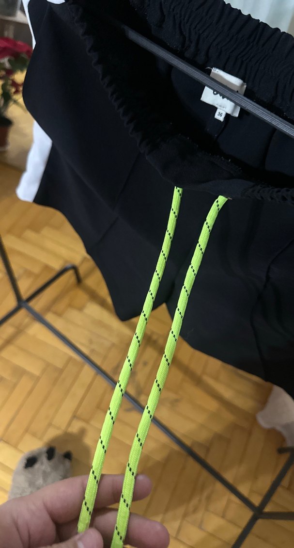 Siyah Bağcıklı Mini Şort - Görsel 4