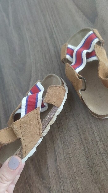 21 Beden Zara Bebek sandalet