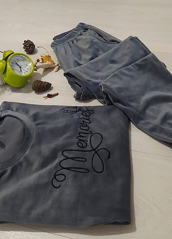 xl Beden Kadife pijama