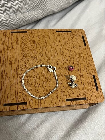 Orijinal Pandora charm hediyeli