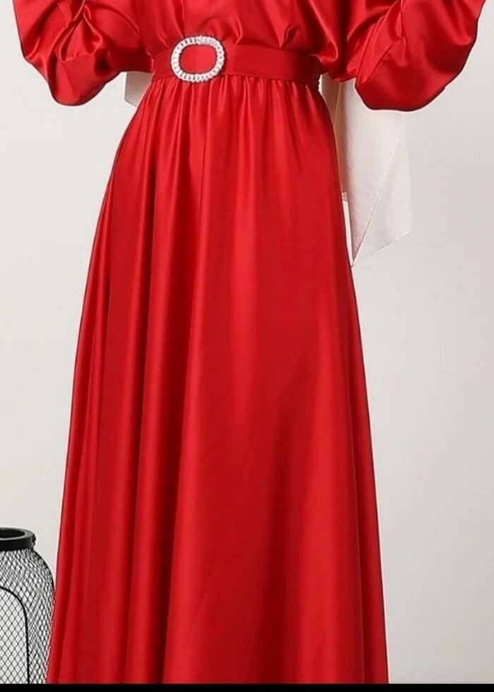 Kırmızı abiye  - Görsel 2