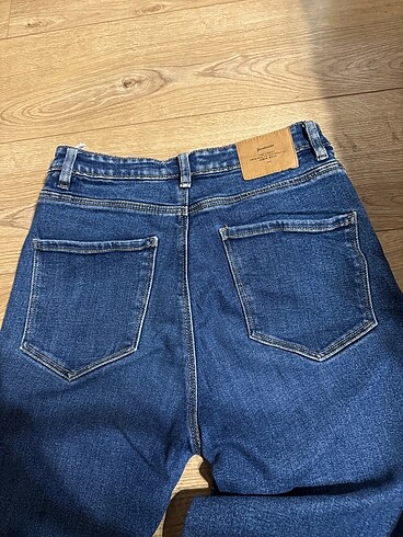 l Beden Stradivarius jean