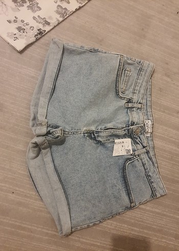 mavi Mini Denim Şort, Düğmeli, Rahat Kesim