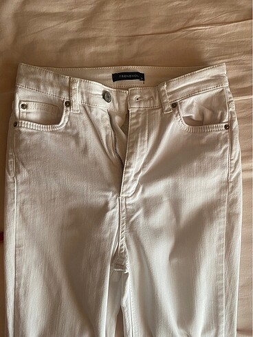 Trendyol beyaz pantolon