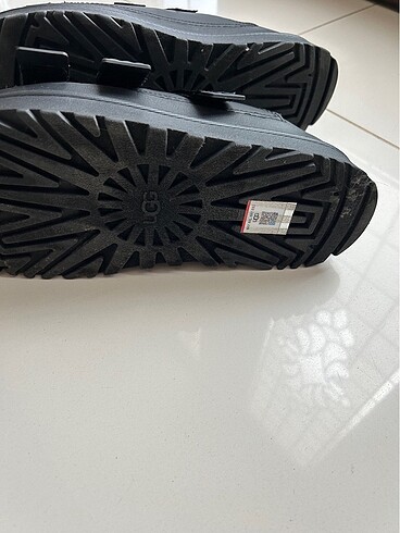 40 Beden siyah Renk #ugg goldenglowe slide terlik