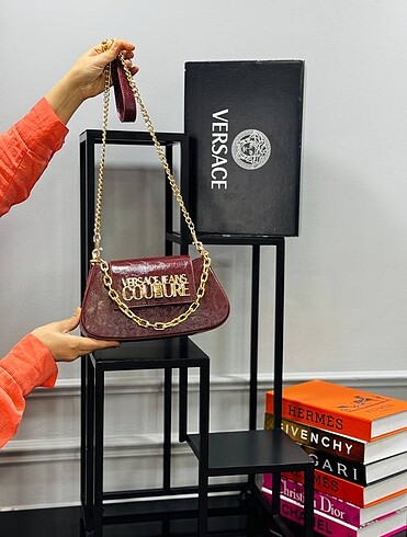 #Kadın #askılıçanta #çanta #Versace