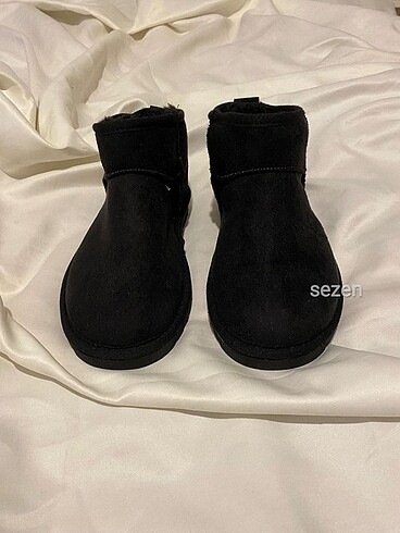 40 Beden siyah Renk #Kadın #Ugg #Bot