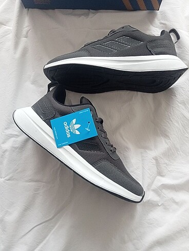 44 Beden gri Renk Adidas Spor Ayakkabı