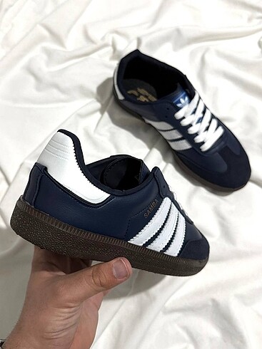 40 Beden Adidas Spor Ayakkabı