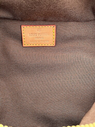 Beden Louis Vuitton Çapraz Çanta %70 İndirimli.