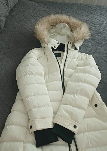 Kürk Detaylı Beyaz Kadın Kışlık Mont - Görsel 6