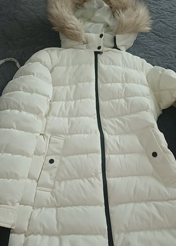 Kürk Detaylı Beyaz Kadın Kışlık Mont - Görsel 7