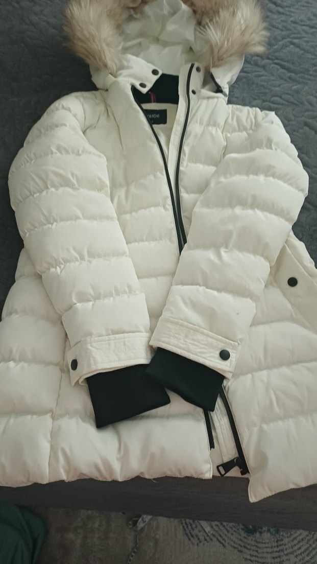 Kürk Detaylı Beyaz Kadın Kışlık Mont - Görsel 5