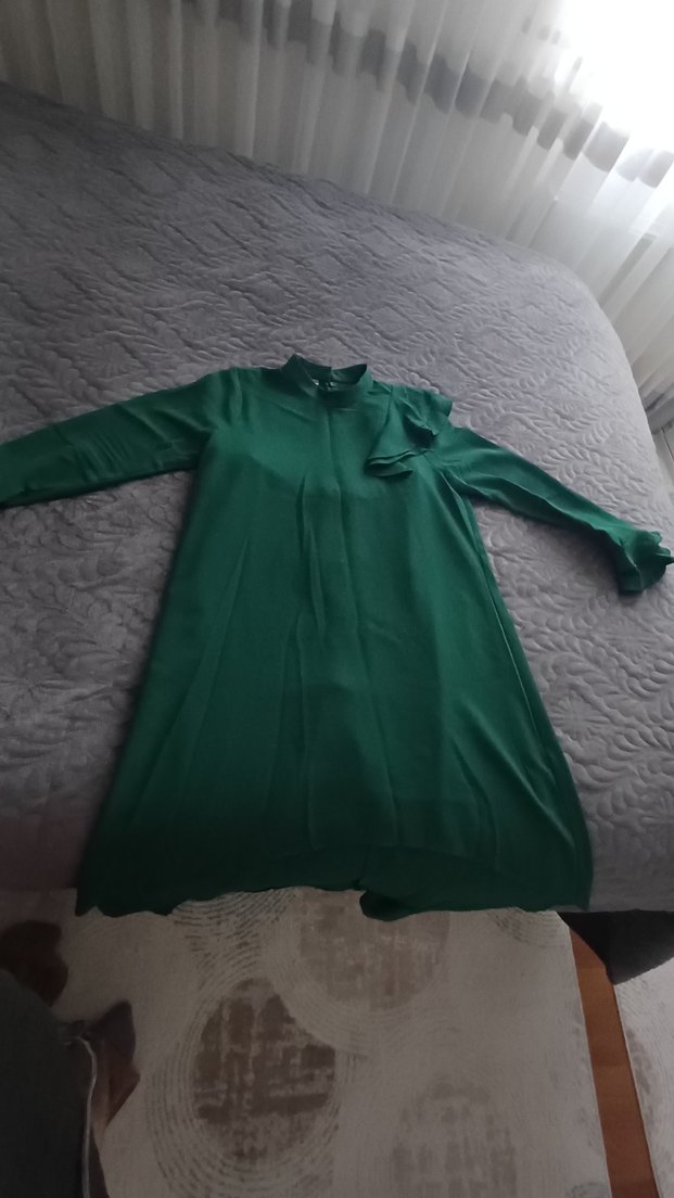 Uzun Kollu Yeşil Kadın Tunik - Görsel 2