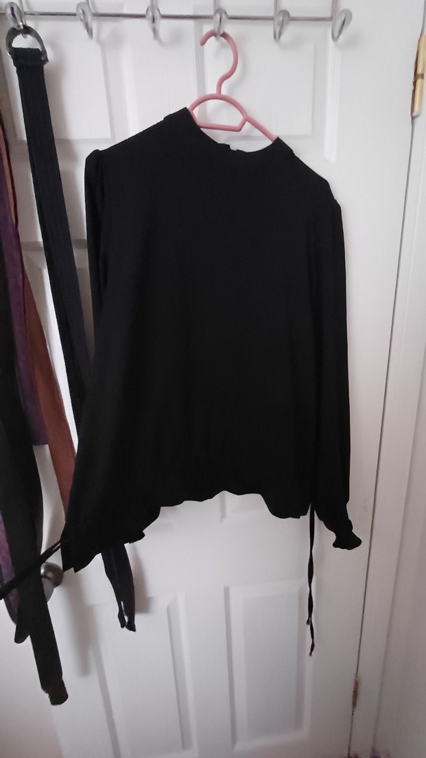 Siyah Yüksek Yakalı Uzun Kollu Bluz takım - Görsel 2