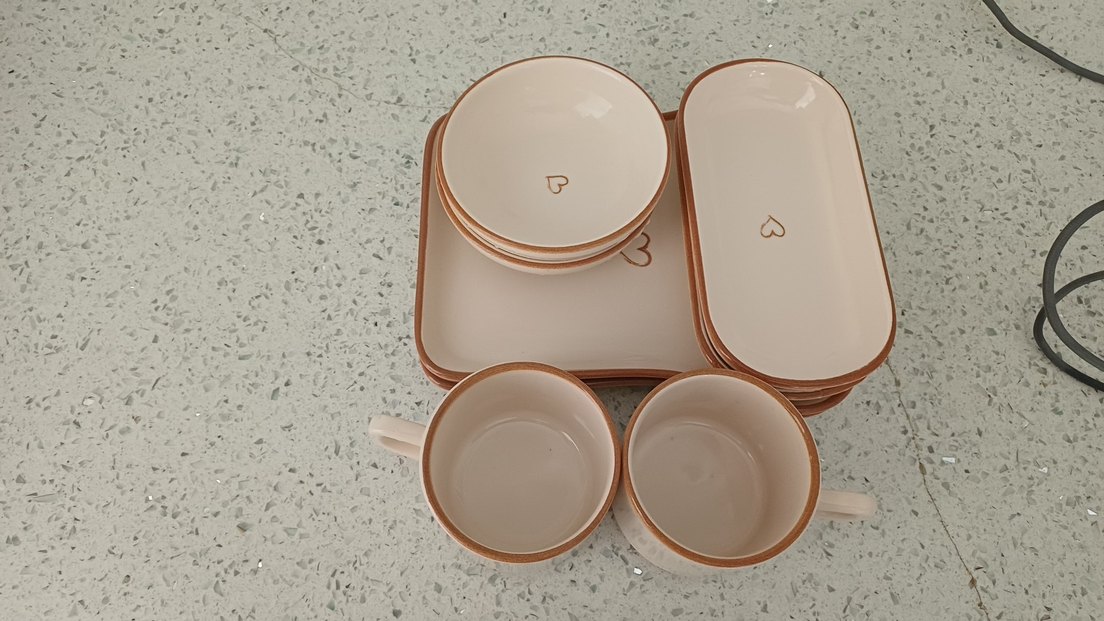 Beyaz Kalp Desenli Seramik Yemek Takımı - Görsel 5