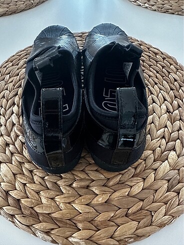 38,5 Beden Adidas slip on siyah rugan