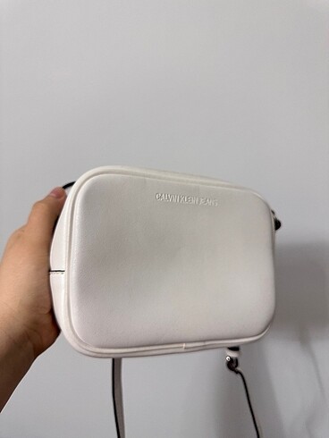  Beden Calvin klein beyaz çanta
