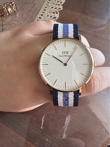 Daniel wellington saat