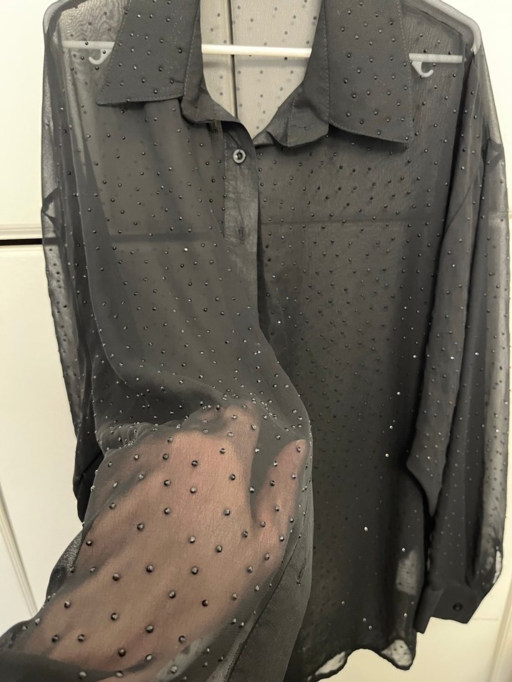 Düğmeli Siyah Transparan Uzun Kollu Gömlek - Görsel 2