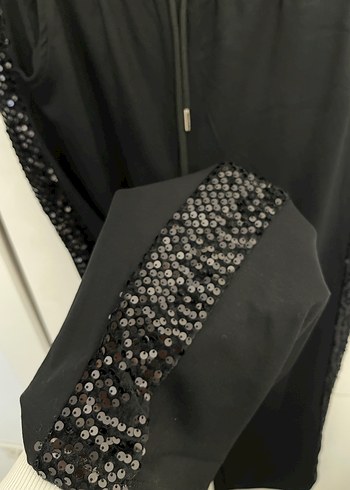 Pul Detaylı Siyah Kadın Eşofman - Görsel 3