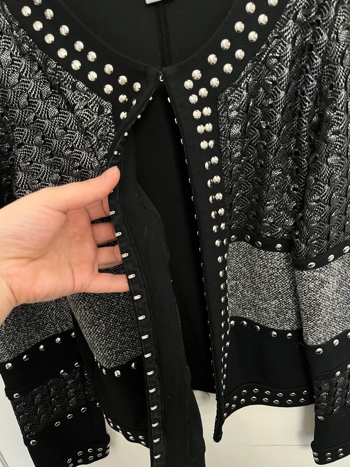 Düğmeli Siyah Örgü Kadın Ceket - Görsel 3