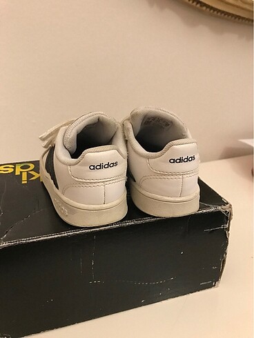 24 Beden Adidas 24 no