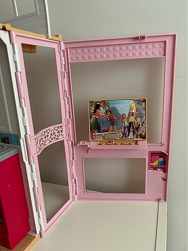 Barbie Barbie evi