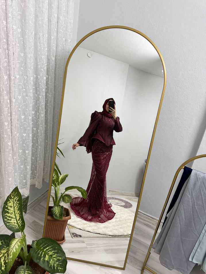 Bordo İşlemeli Uzun Abiye Elbise - Görsel 2