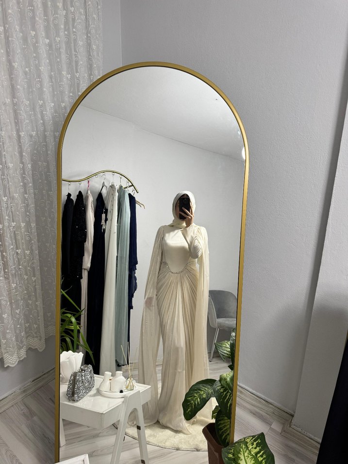 Beyaz Drapeli Uzun Kollu Abiye - Görsel 2