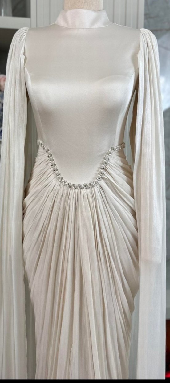 Beyaz Drapeli Uzun Kollu Abiye - Görsel 4