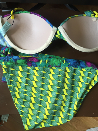 38 Beden Fabrika Bikini(KYO)