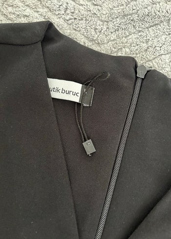 Siyah V Yakalı Hemşirelik Sabahlığı - Görsel 3