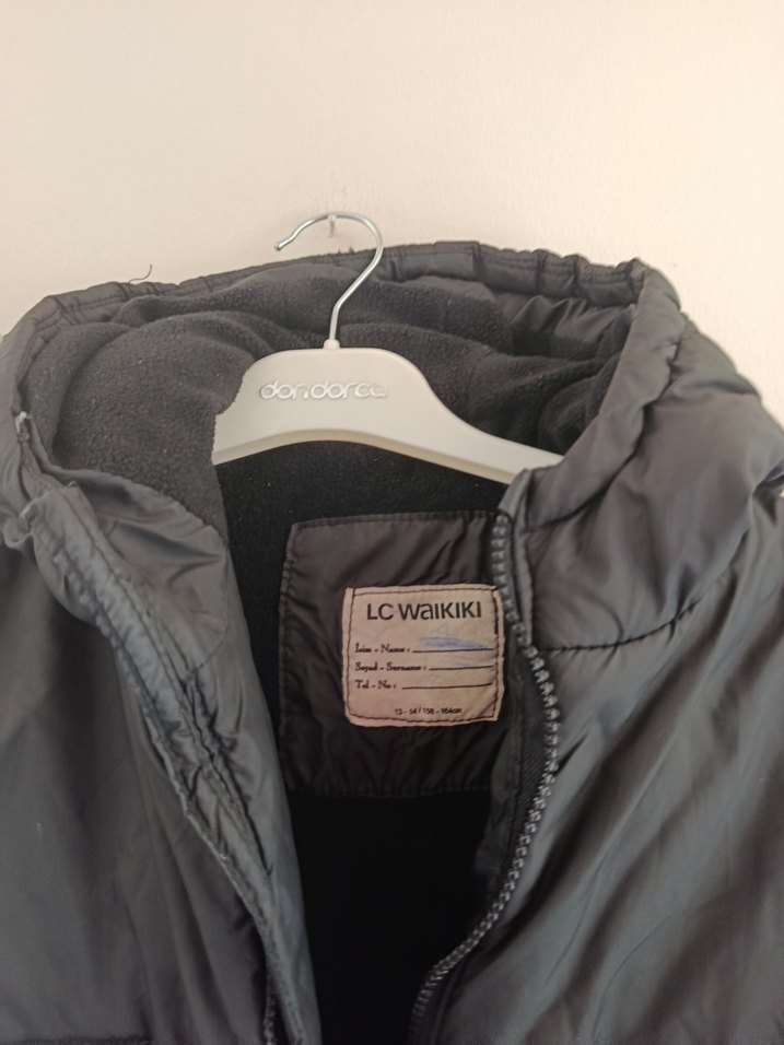 Siyah Kapüşonlu Fermuarlı Mont - Görsel 4