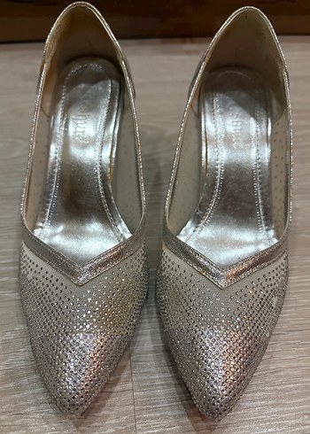 Gri Yılan Desenli Payetli Stiletto Topuklu Kadın Ayakkabı - Görsel 5