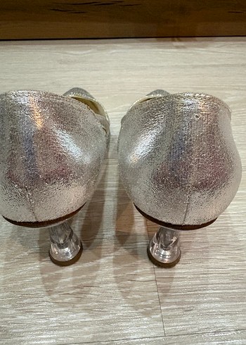 Gri Yılan Desenli Payetli Stiletto Topuklu Kadın Ayakkabı - Görsel 3