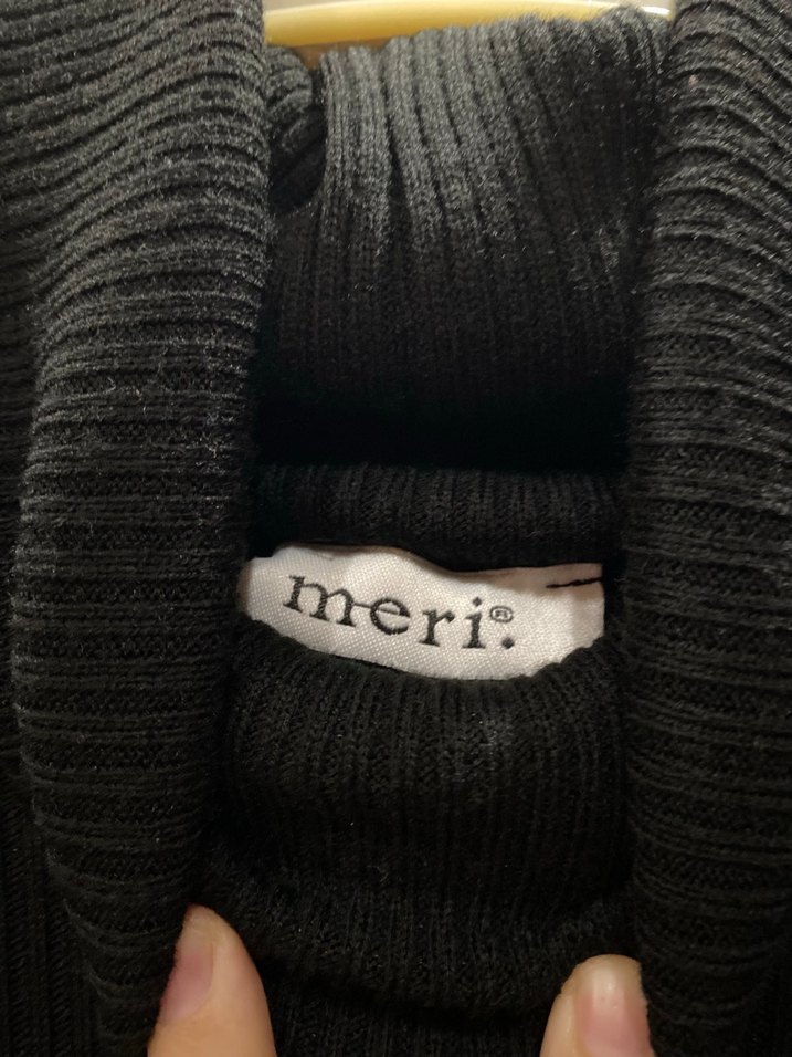 Siyah Uzun Kollu Püsküllü Uzun Elbise - Görsel 4