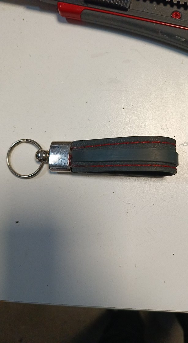 Gri Rock Punk Erkek Anahtarlık - Görsel 2