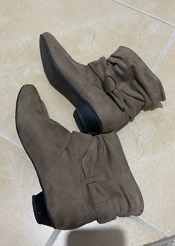 Süet Tokalı Kadın Bot - Görsel 2