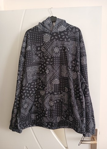 Gri Desenli Erkek Kapüşonlu Sweatshirt