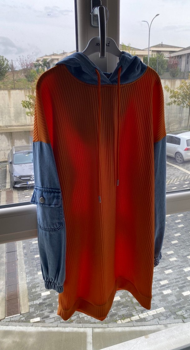 Turuncu Gri Kapüşonlu Kadın Sweatshirt - Görsel 2