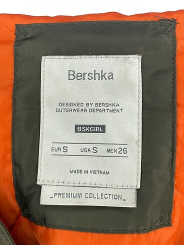 s Beden haki Renk Bershka Bomber %70 İndirimli.