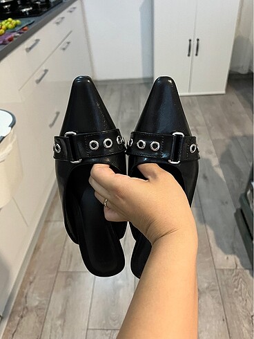 35 Beden bershka siyah terlik ayakkabı